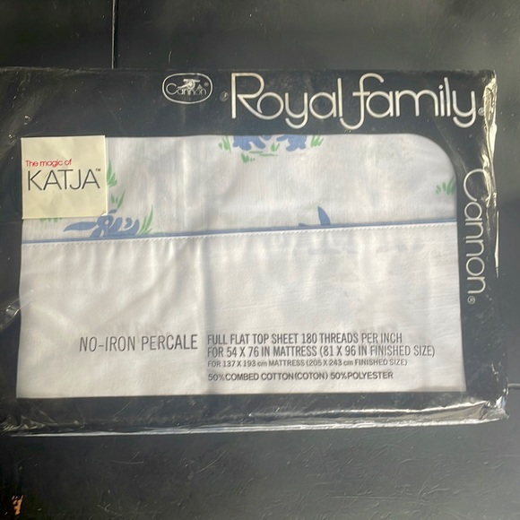 Bedding Full Flat Top Sheet And Bottom Sheet Poshmark